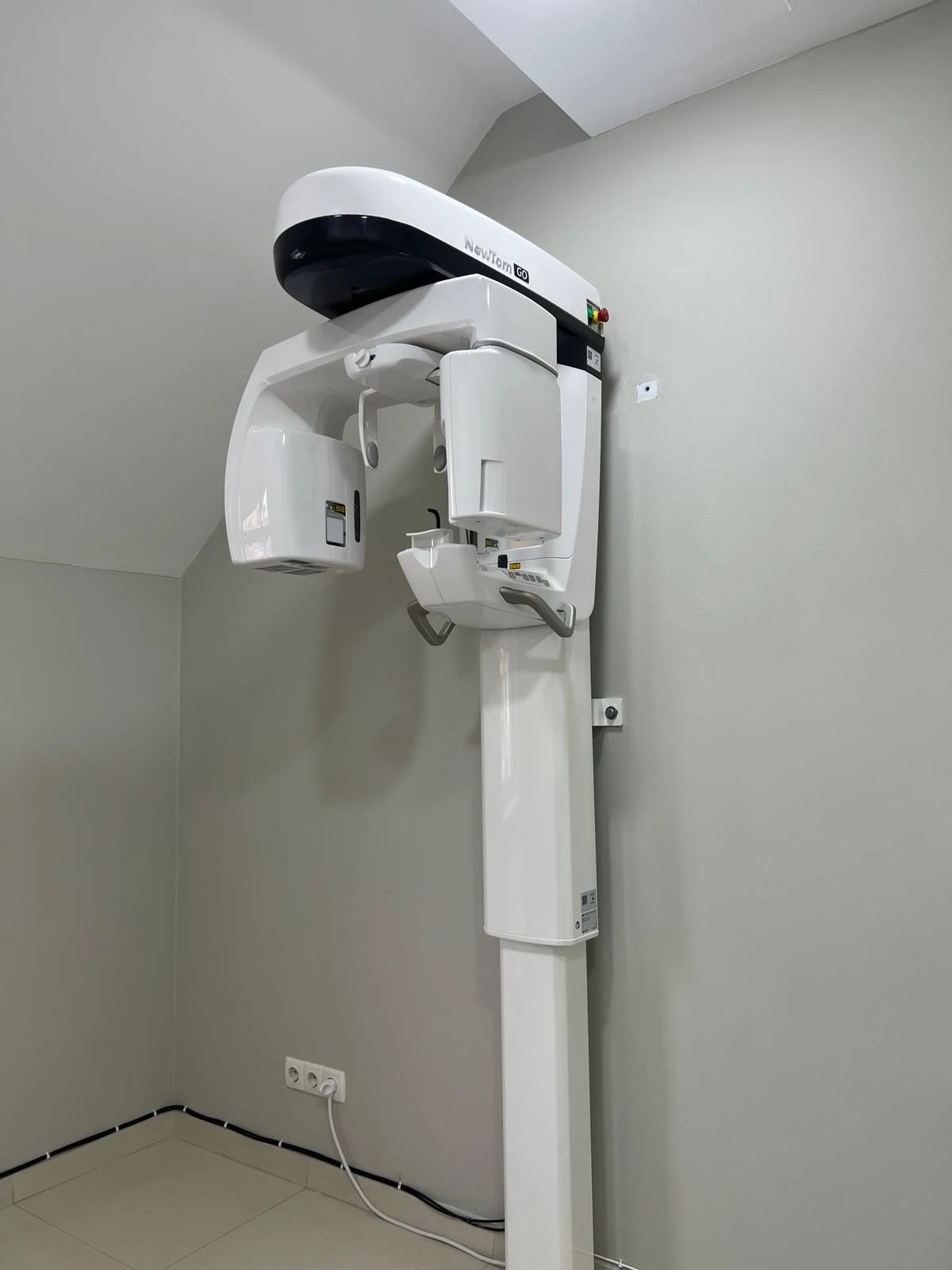 Imagine din galeria Dentlux 6